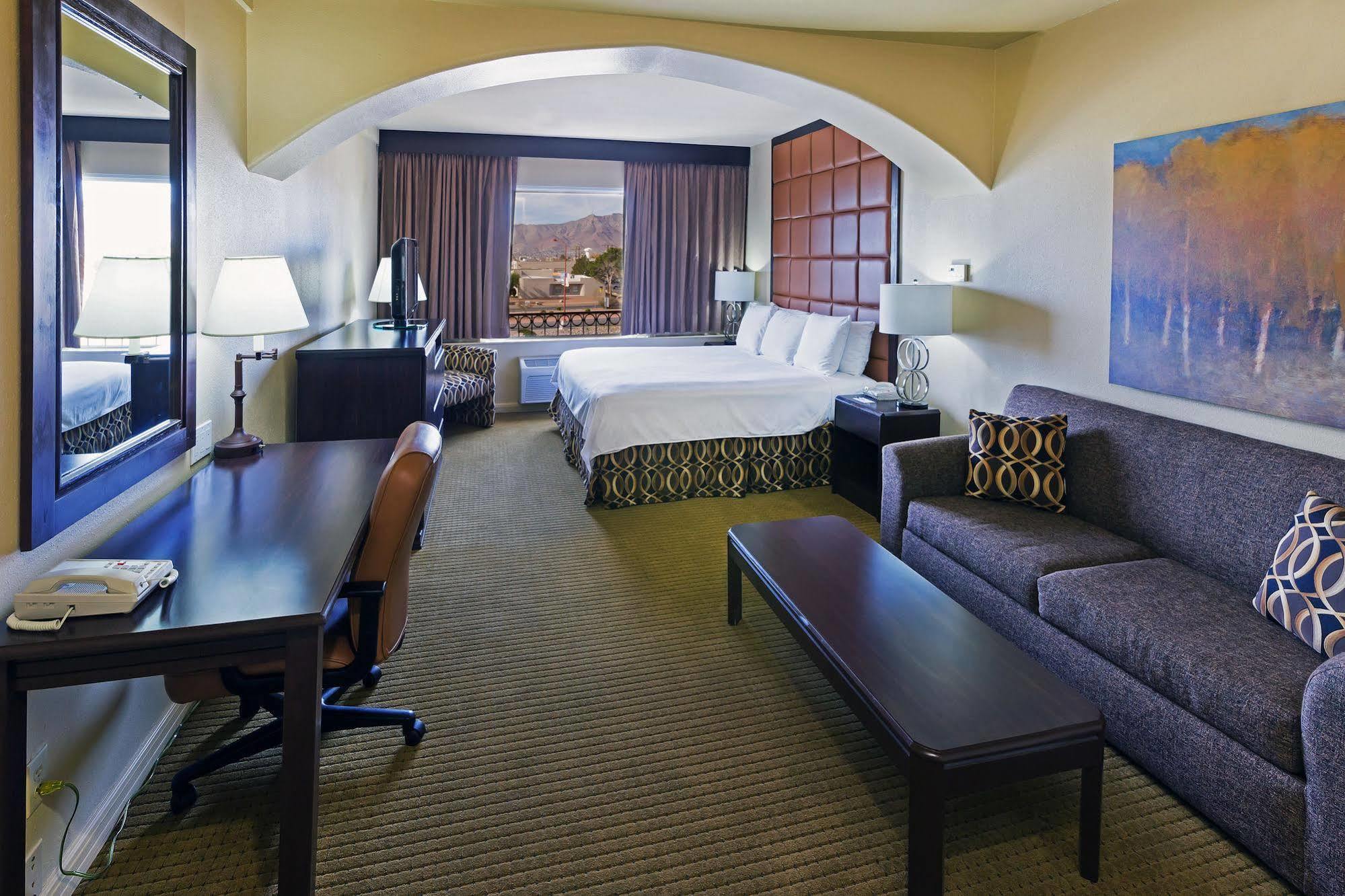 Radisson Airport